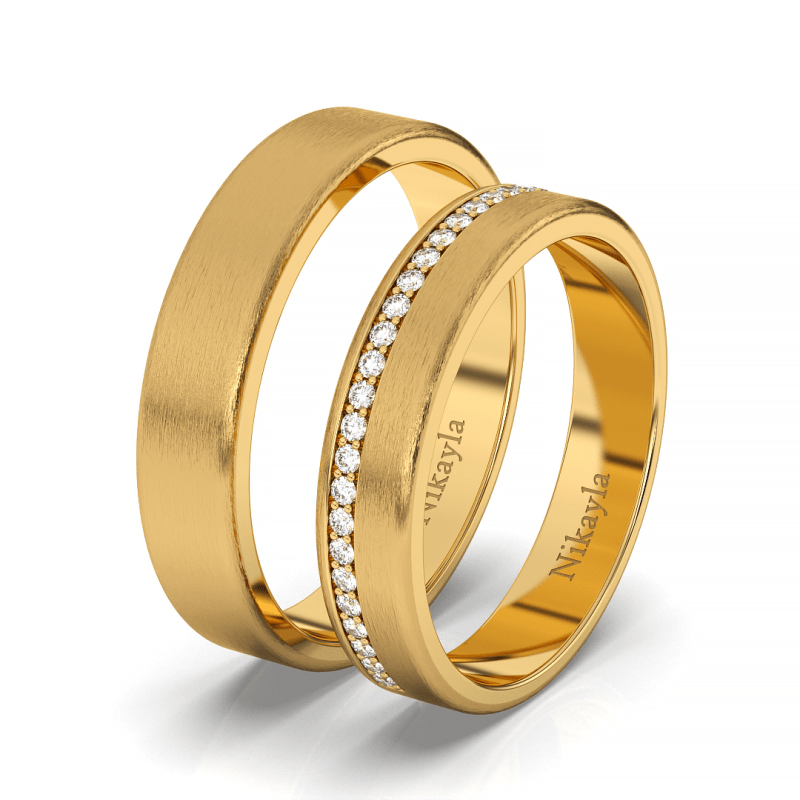 Nikayla Rings Golden Line Diamond Straight